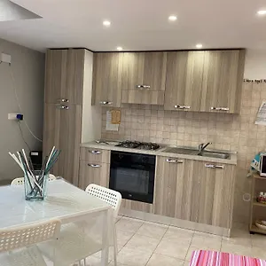 https://villa-maly.taorminaitalyhotels.com